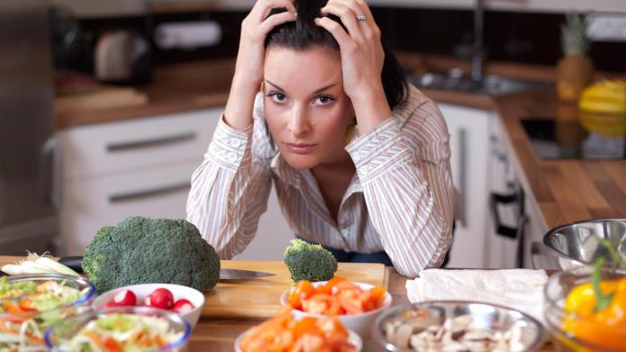 10 Bizarre Food-Related Phobias People Actually Suffer from